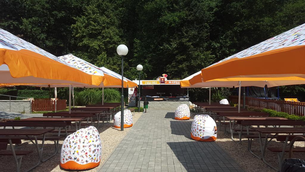 Restaurace A Penzion Zdena Bouda Hradec Králové Kültér fotó